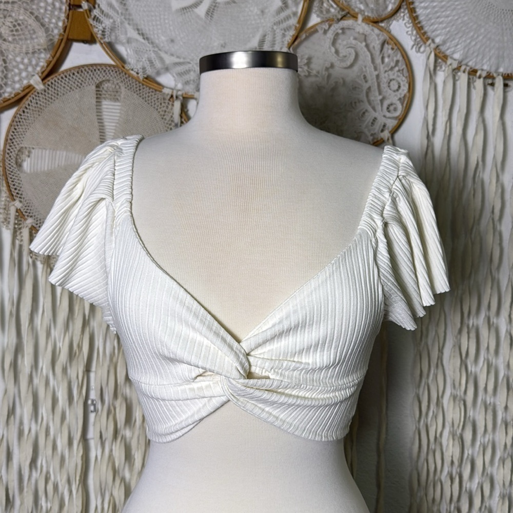 Farm Rio Cream Ribbed Flutter Sleeve Crop Top P(XS)